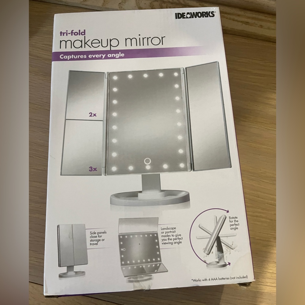 IDEAWORKS Tri-Fold Lighted Makeup Mirror in Silver